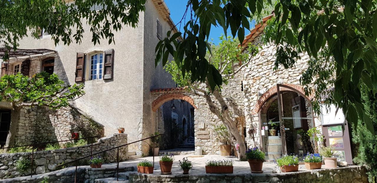 Bed and Breakfast Mas De Coulet Brissac Экстерьер фото