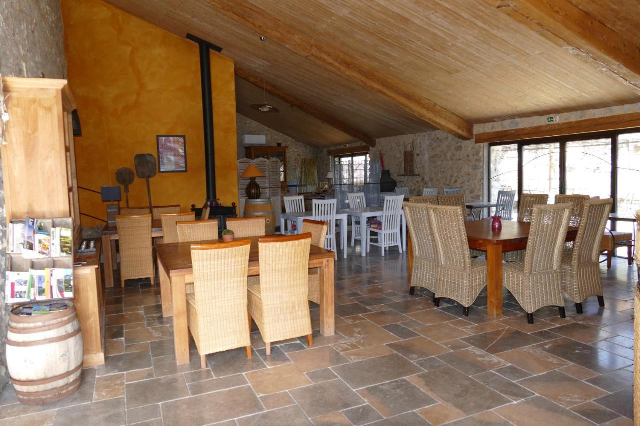Bed and Breakfast Mas De Coulet Brissac Экстерьер фото