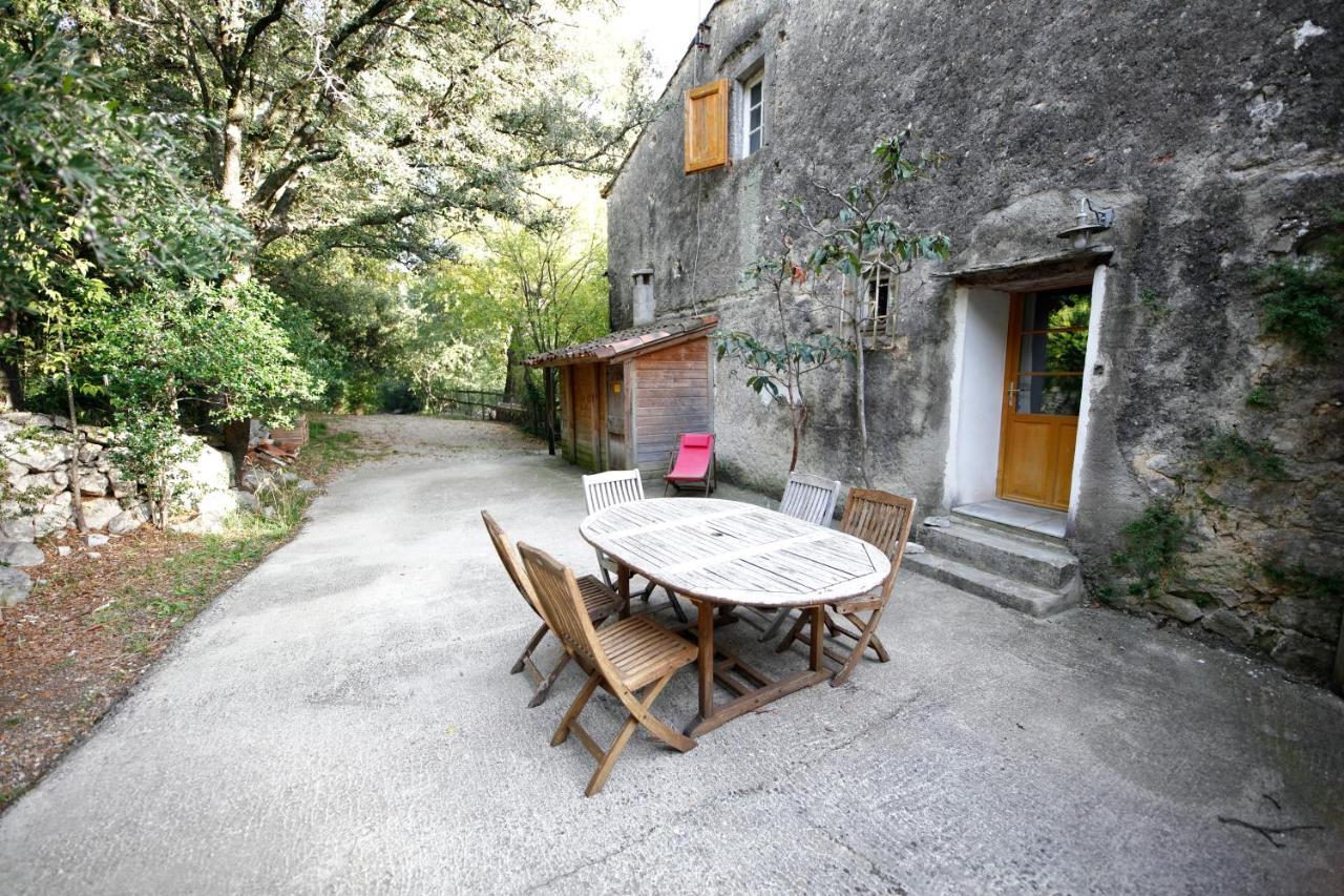 Bed and Breakfast Mas De Coulet Brissac Экстерьер фото