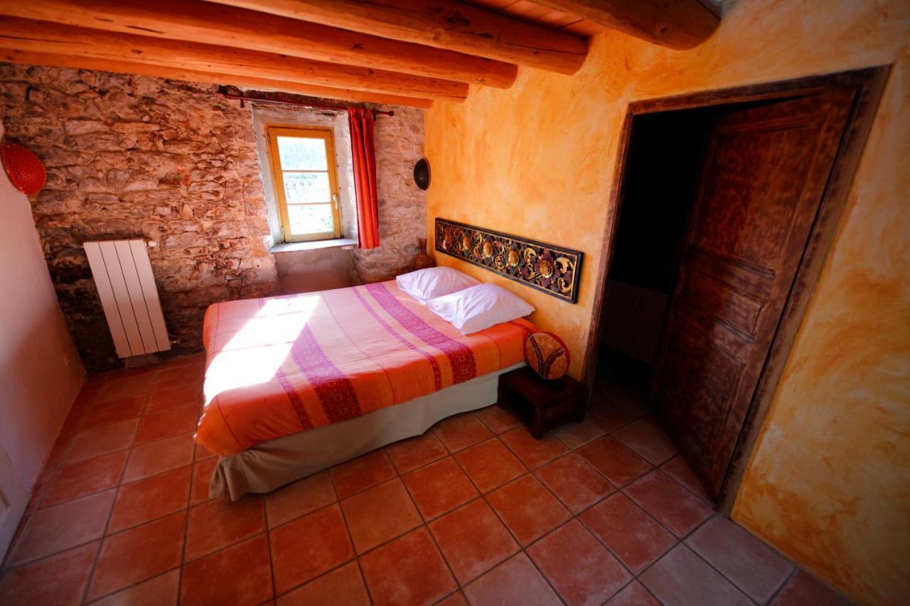 Bed and Breakfast Mas De Coulet Brissac Экстерьер фото