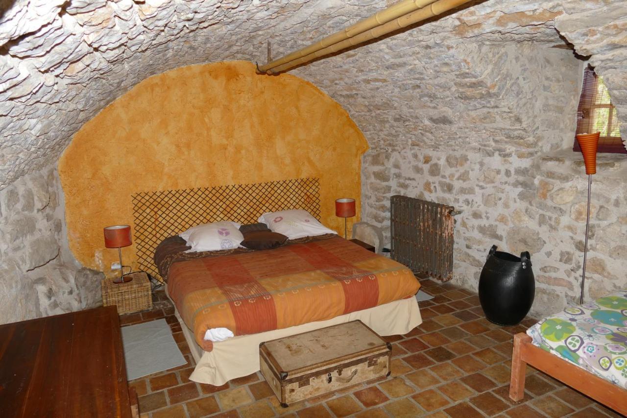 Bed and Breakfast Mas De Coulet Brissac Экстерьер фото